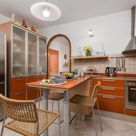 Rozica Villa *