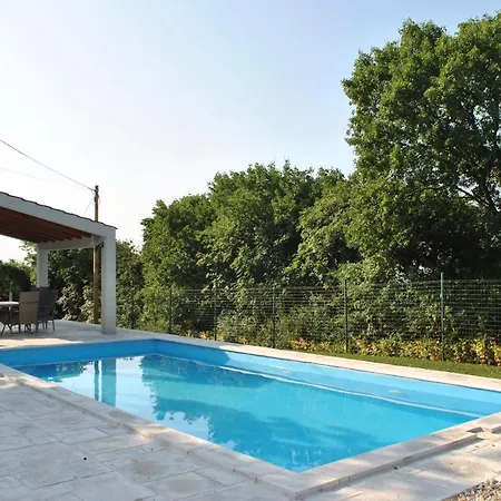 Rozica Villa *