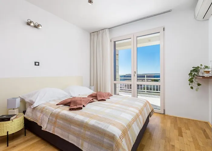 Rozica Villa *