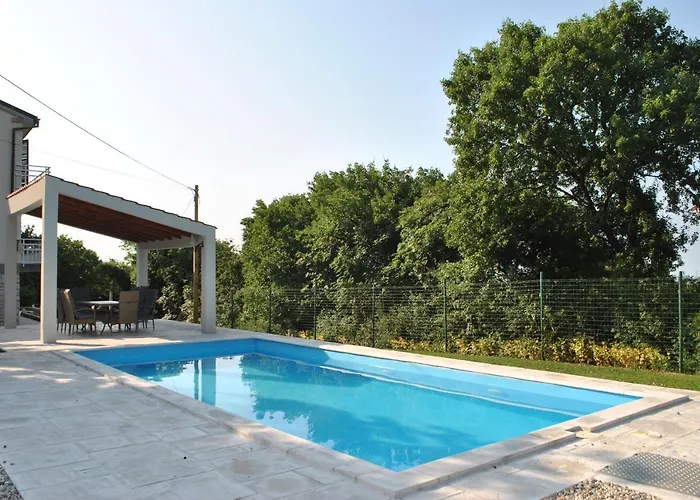 Rozica Villa *